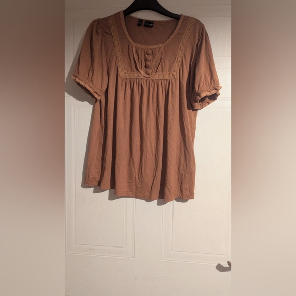 Women's Tan Top - Picture 1 of 5